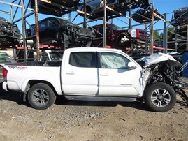 2017 Toyota Tacoma White Crew Cab 3.5L MT 4WD #Z24667